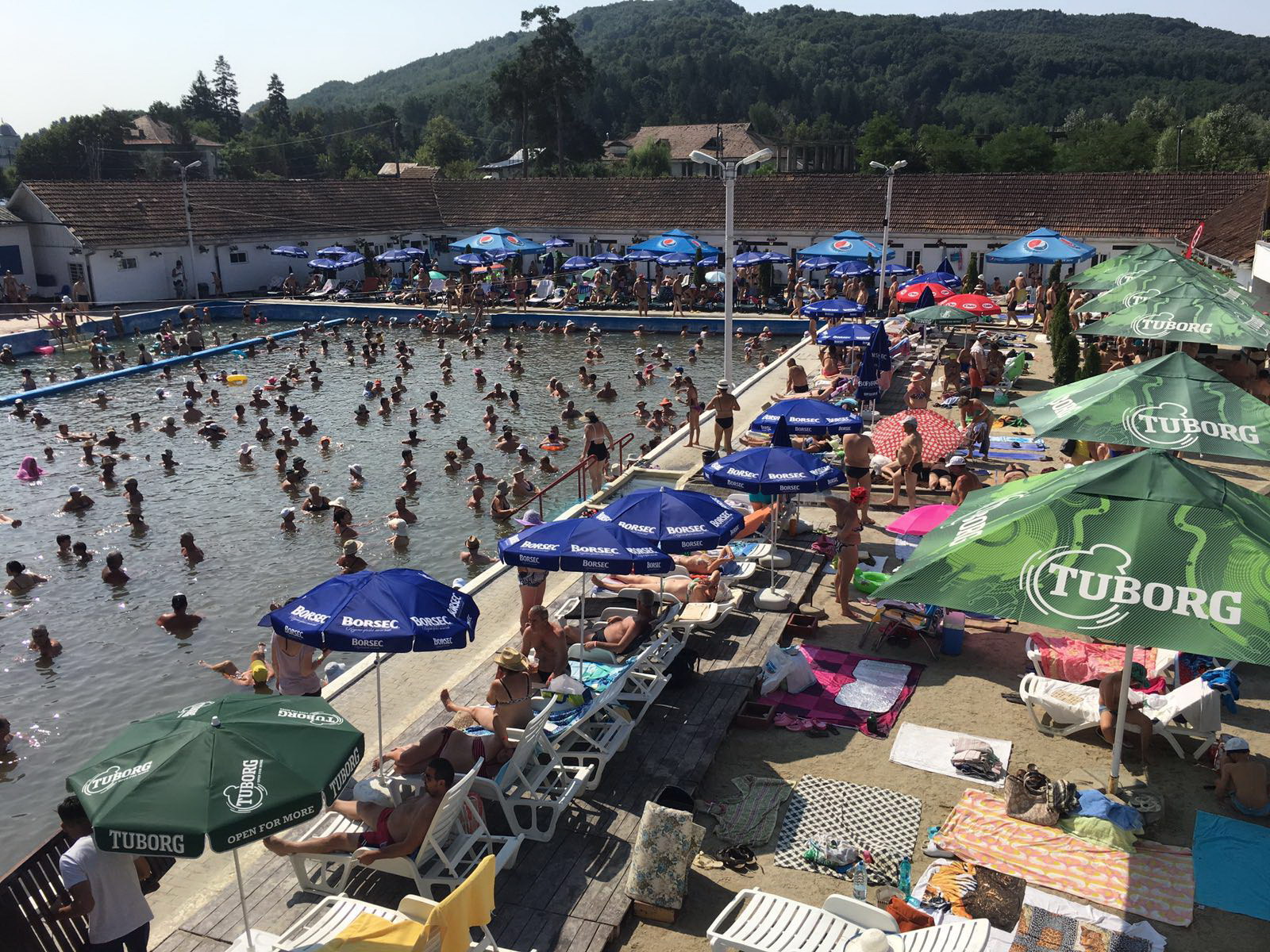 strandul fara fund ocnele mari